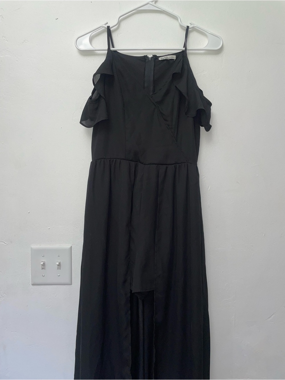 Charlotte Russe Black Ruffle Romper Dress Cold Shoulder Jumpsuit Shorts Small